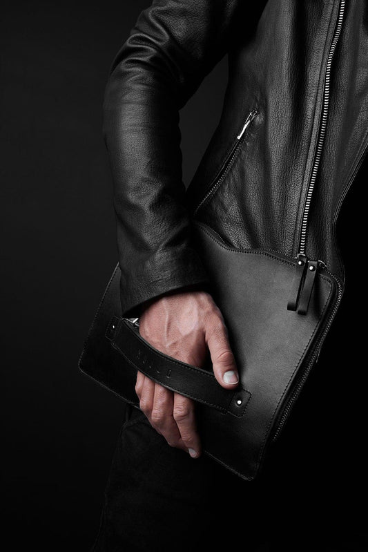 Carry On Folio Sleeve for 1222 Macbook Black 015