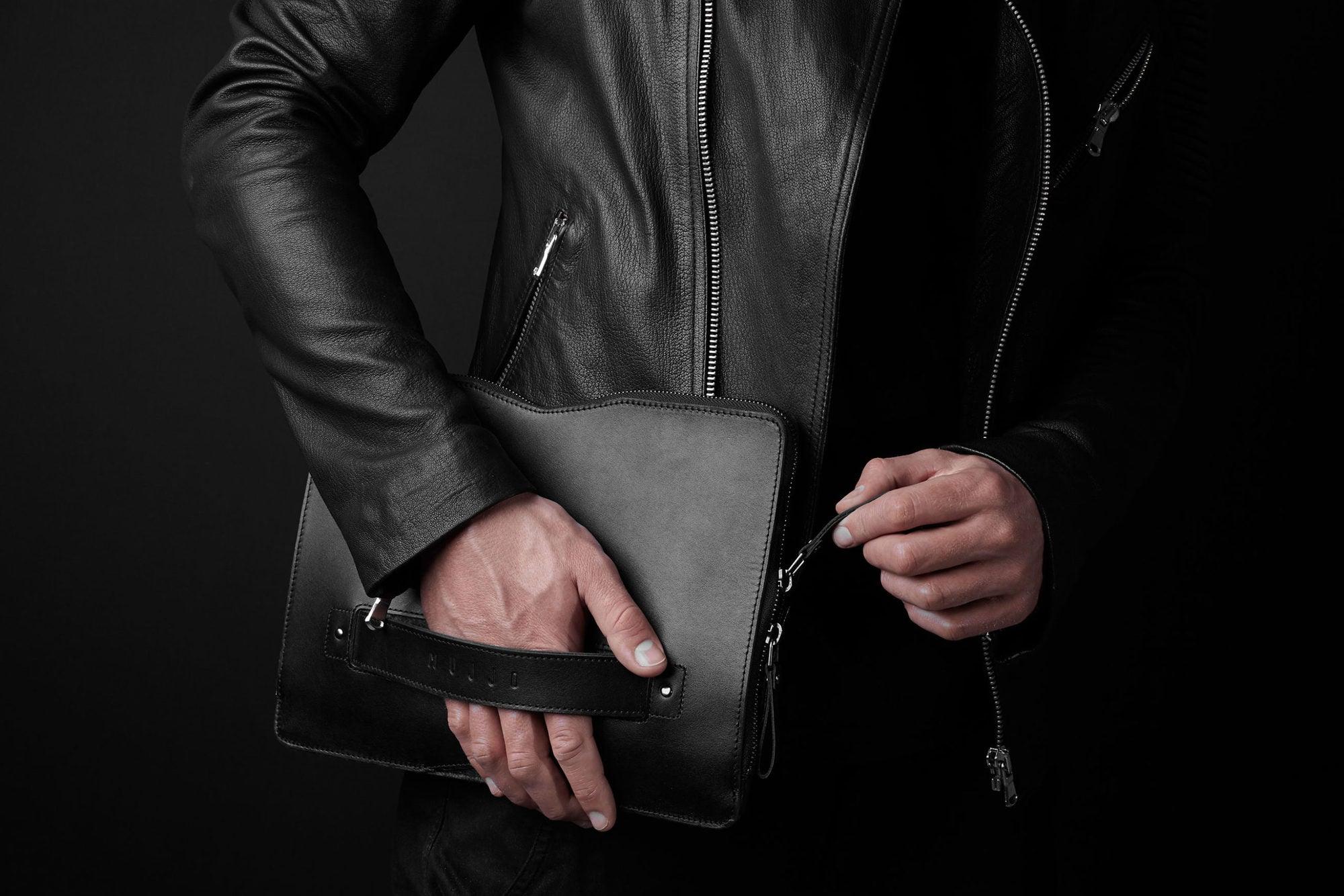 Carry On Folio Sleeve for 1222 Macbook Black 016