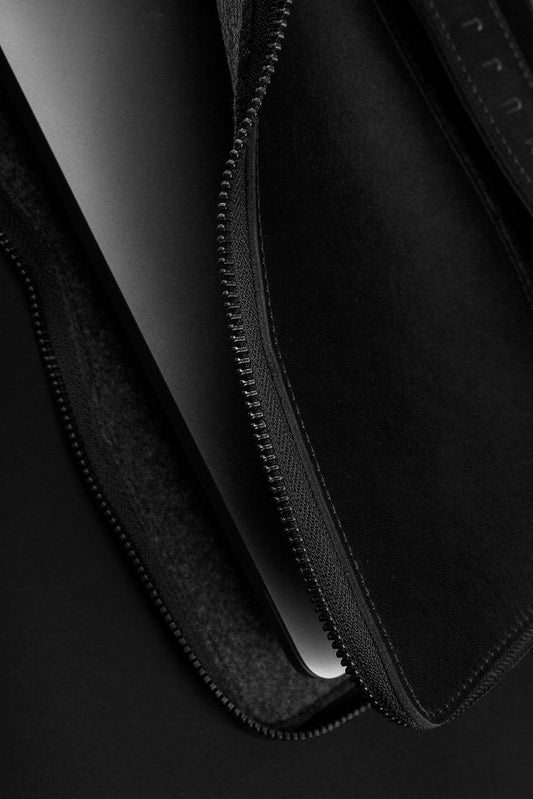 Carry on Folio Sleeve for 12 Macbook Black 014