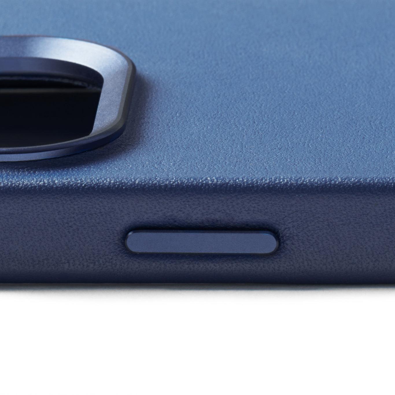 Mujjo Full Leather Case for iPhone 15 Pro, Monaco Blue, side button