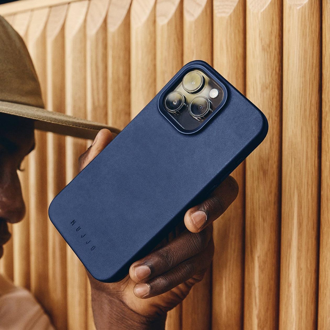 Mujjo Full Leather Case for iPhone 15 Pro, Blue