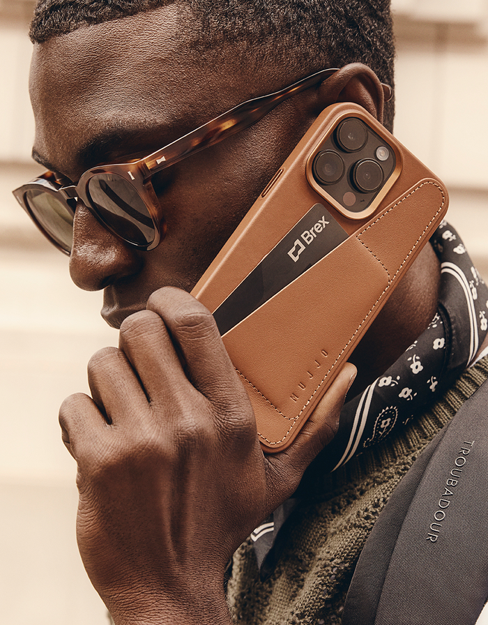 iPhone 13 Pro Brieftasche aus braunem Leder