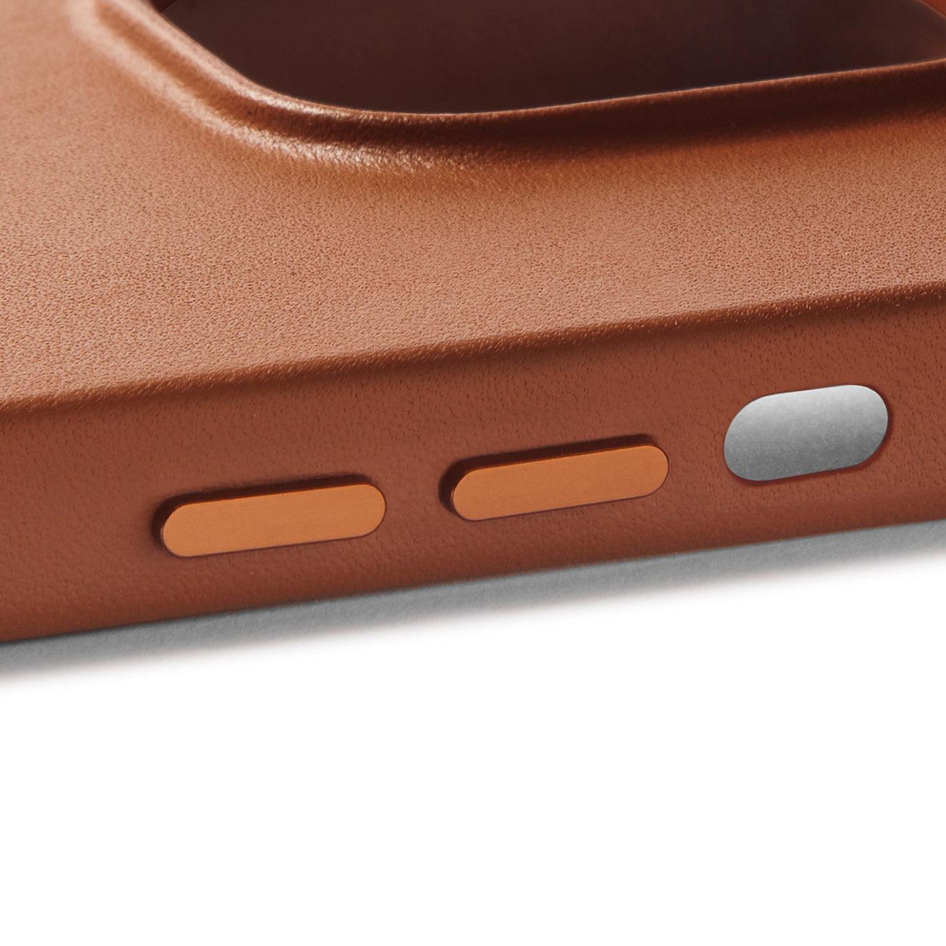 Mujjo Full Leather Case for iPhone 14 Plus, Tan, side buttons